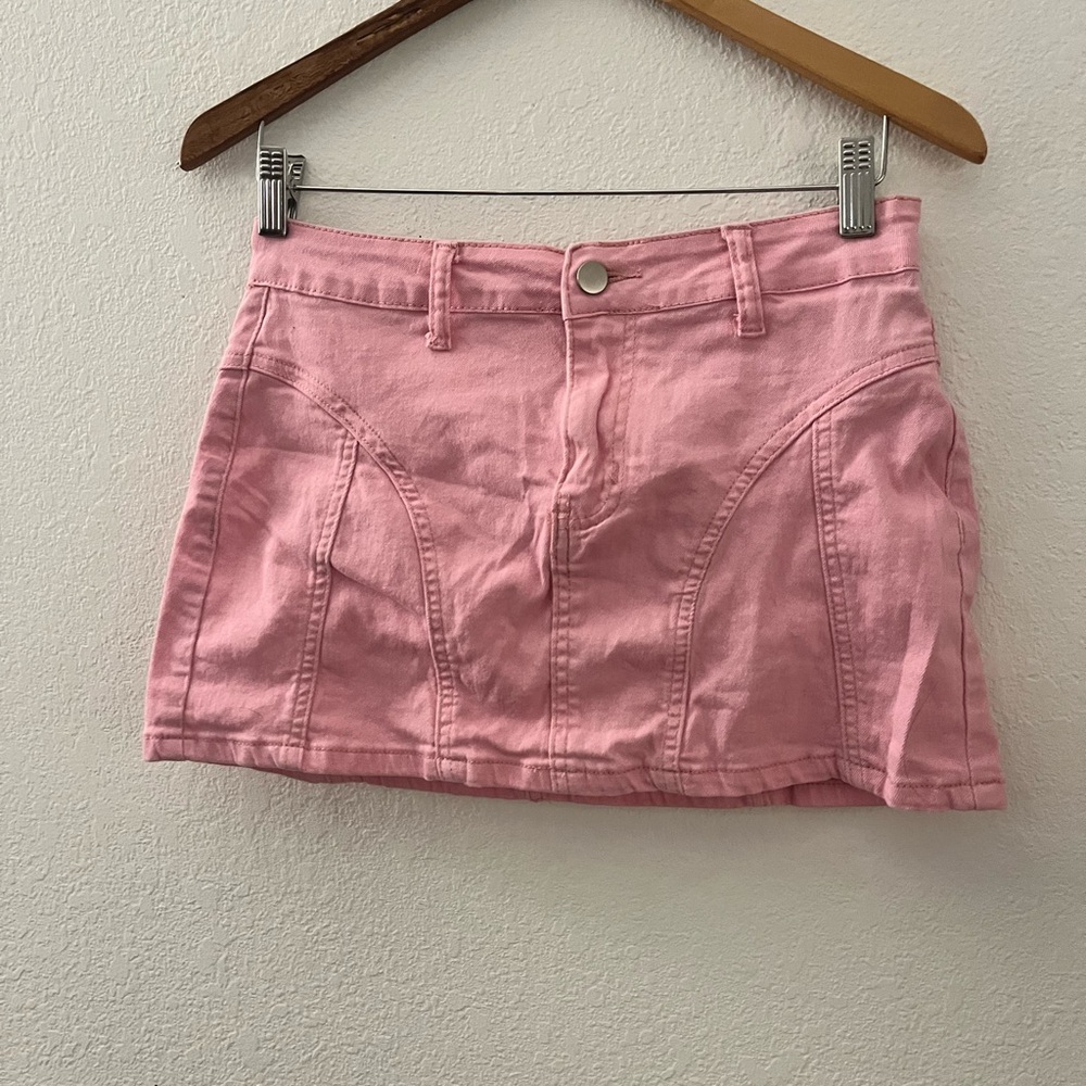 Chic Pink Mini Skirt